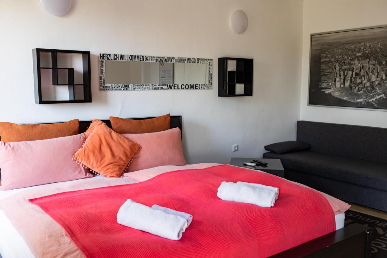Cukrarna Guest Accommodation คราน ภายนอก รูปภาพ